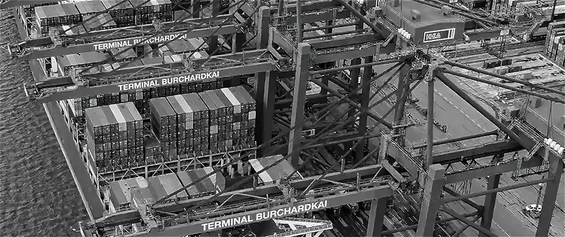 Hamburg Port Container Terminal Burchhardkai – Loading / Unloading Container Ship